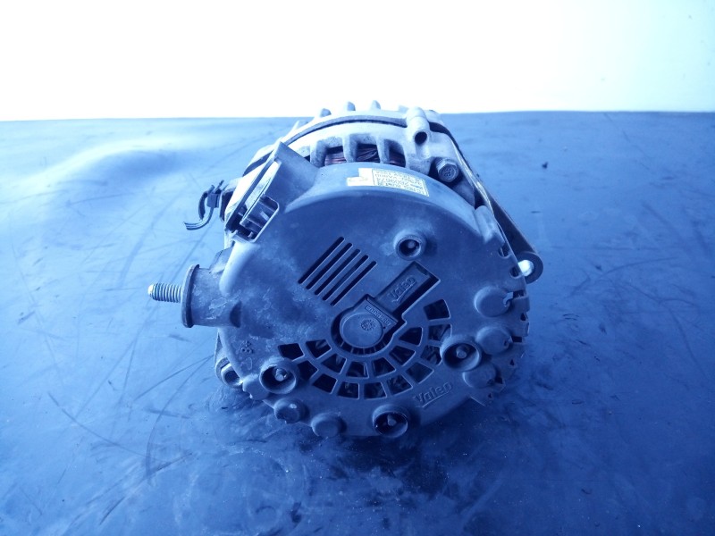 Recambio de alternador para hyundai i40 tecno blue referencia OEM IAM 373002A800 2609674 P3-A4-29-2