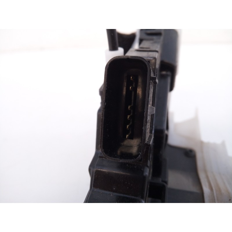 Recambio de cerradura puerta delantera izquierda para hyundai i20 trend referencia OEM IAM 81310C8020  E2-B5-40-1