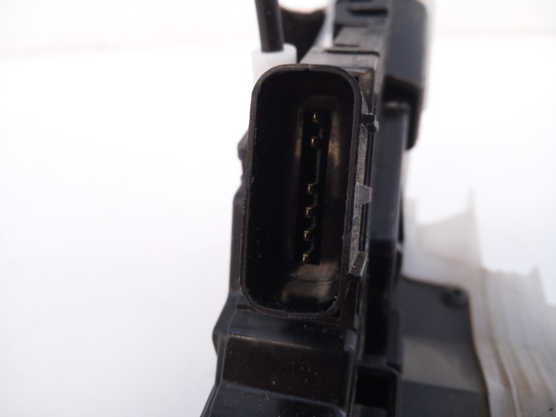 Recambio de cerradura puerta delantera izquierda para hyundai i20 trend referencia OEM IAM 81310C8020  E2-B5-40-1