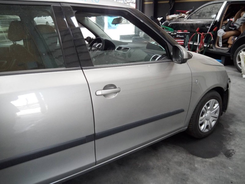 Recambio de puerta delantera derecha para skoda fabia (5j2 ) young referencia OEM IAM   