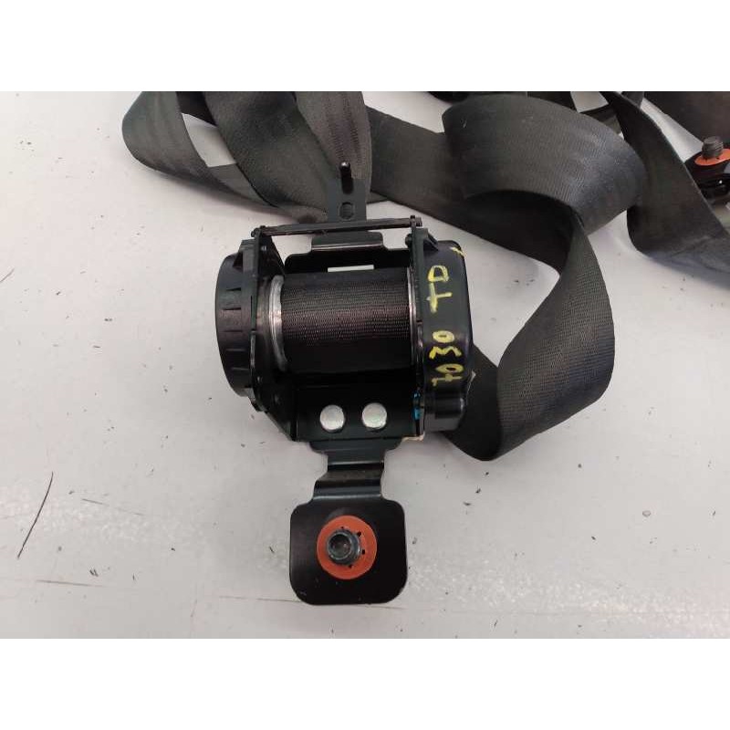 Recambio de cinturon seguridad trasero derecho para kia sportage drive 4x2 referencia OEM IAM 898203U200ED HSSC0424DA1097 E2-B5-