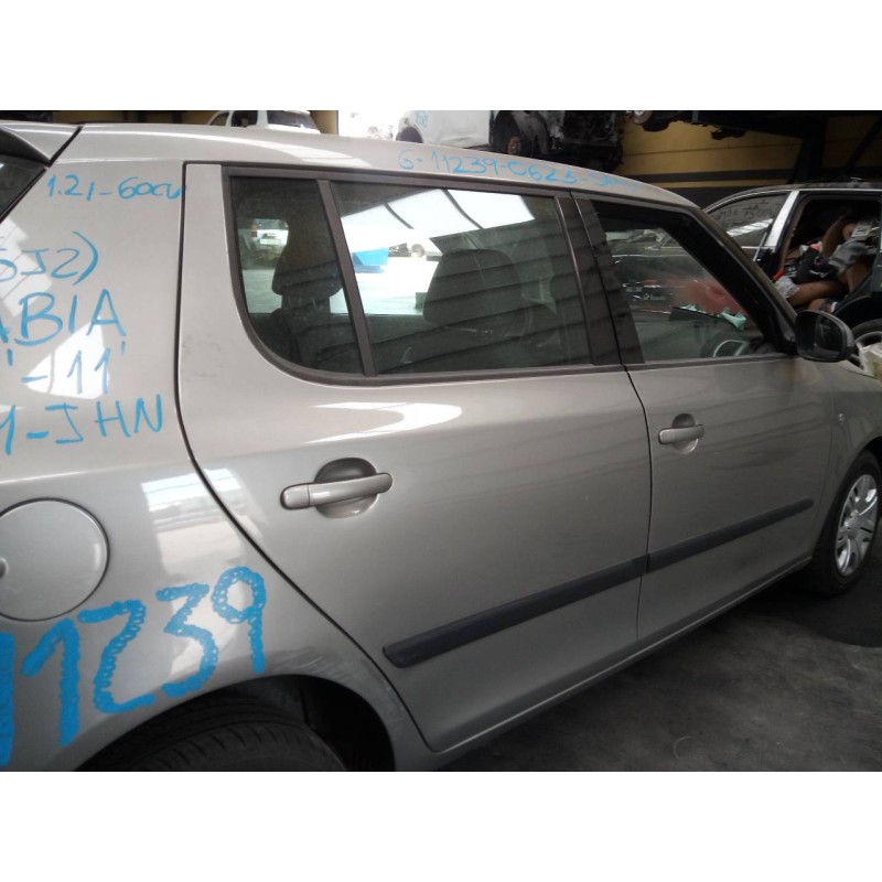 Recambio de puerta trasera derecha para skoda fabia (5j2 ) young referencia OEM IAM   
