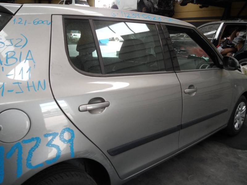 Recambio de puerta trasera derecha para skoda fabia (5j2 ) young referencia OEM IAM   