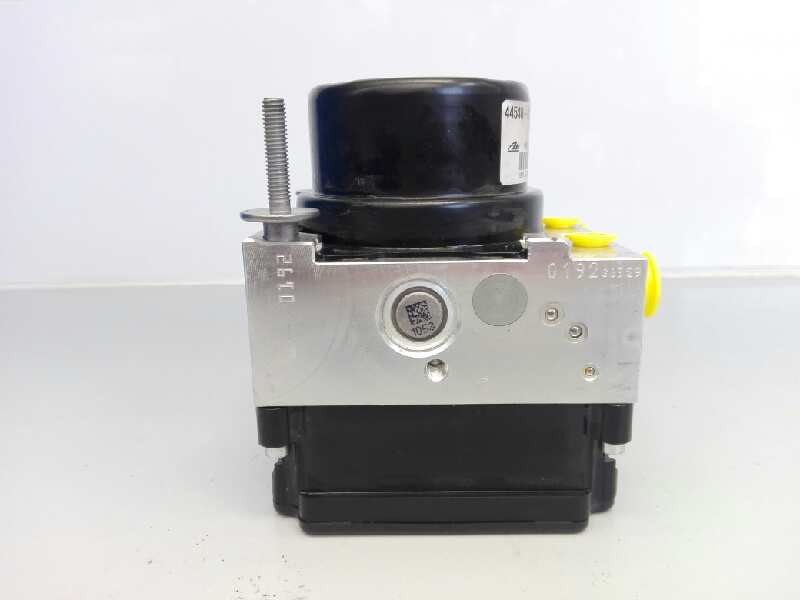 Recambio de abs para toyota yaris city referencia OEM IAM 445400D130 06210236804 E2-B4-20-1