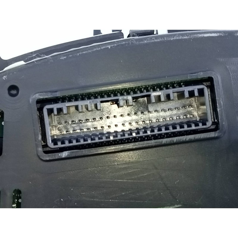 Recambio de cuadro instrumentos para hyundai i20 trend referencia OEM IAM 94003C8012 A2C121583001 E3-A3-44-2