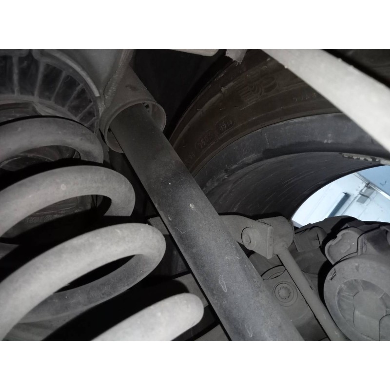 Recambio de amortiguador trasero derecho para mercedes-benz clase c (w205) familiar avangarde referencia OEM IAM A2053201530  