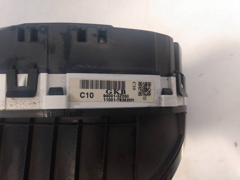 Recambio de cuadro instrumentos para hyundai i40 tecno blue referencia OEM IAM 940013Z050 11001783620H E3-A3-33-3