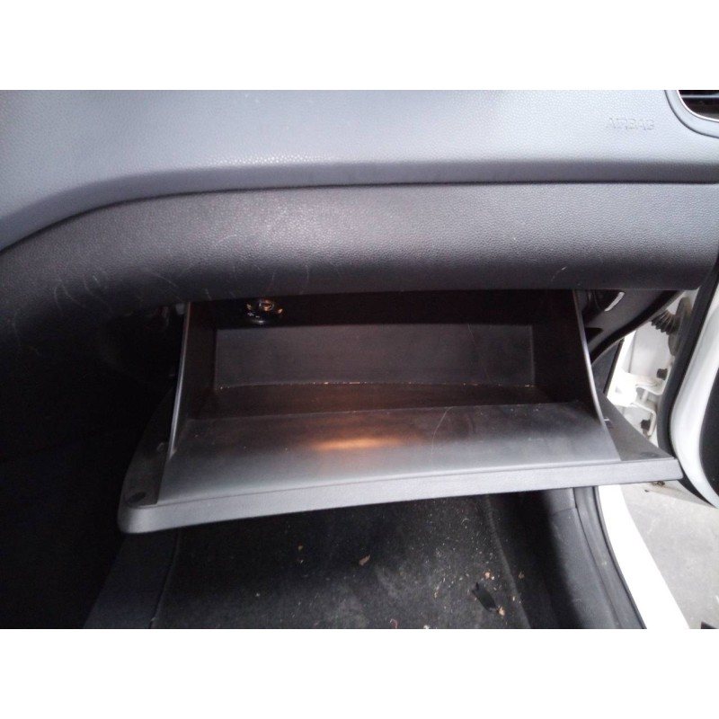 Recambio de guantera para hyundai i20 trend referencia OEM IAM   