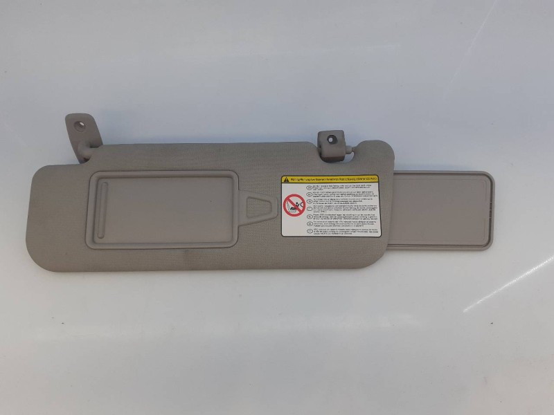 Recambio de parasol izquierdo para kia sportage drive 4x2 referencia OEM IAM   E2-B5-29-1