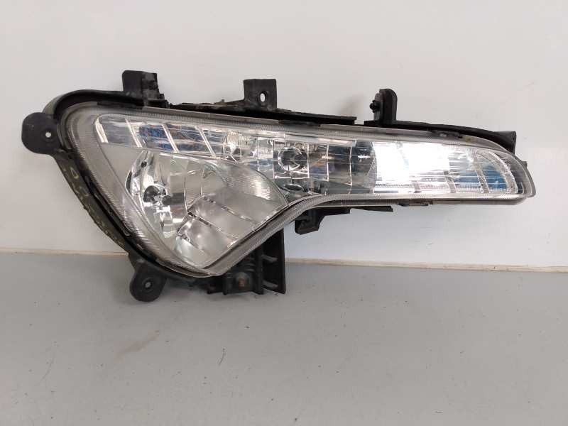 Recambio de piloto delantero derecho para kia sportage drive 4x2 referencia OEM IAM 922023W  E2-B5-2-2