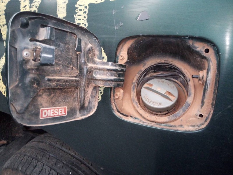 Recambio de tapa exterior combustible para toyota land cruiser (j10) td vx referencia OEM IAM   