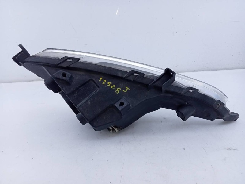 Recambio de faro antiniebla izquierdo para hyundai i40 tecno blue referencia OEM IAM   E2-B5-53-2