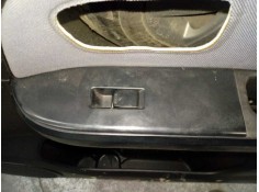 MANDO ELEVALUNAS DELANTERO DERECHO 3799562J00000 