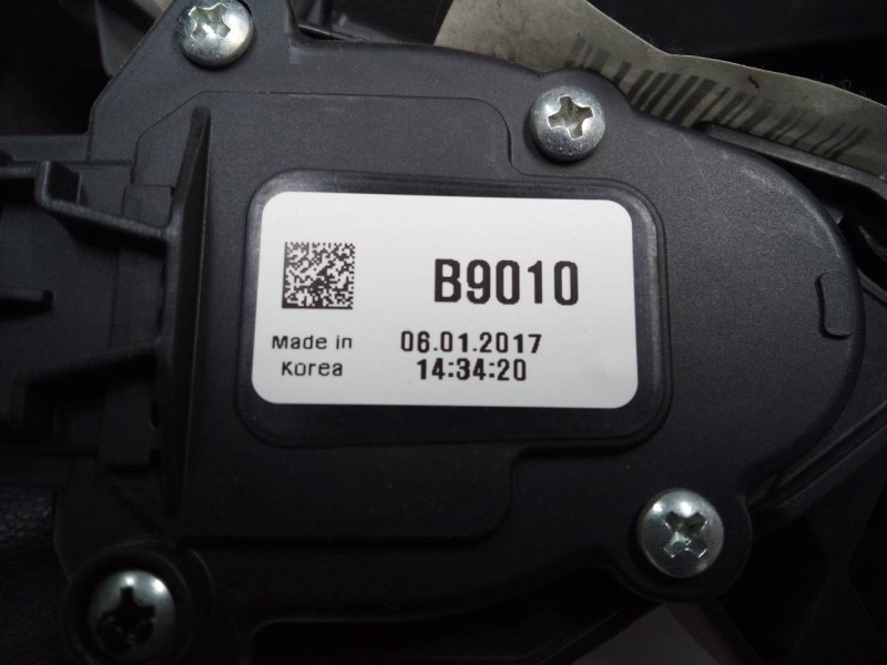 Recambio de pedal acelerador para hyundai i20 trend referencia OEM IAM 32700B9010  