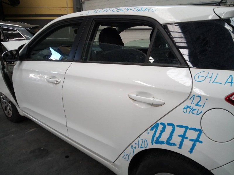 Recambio de puerta trasera izquierda para hyundai i20 trend referencia OEM IAM   