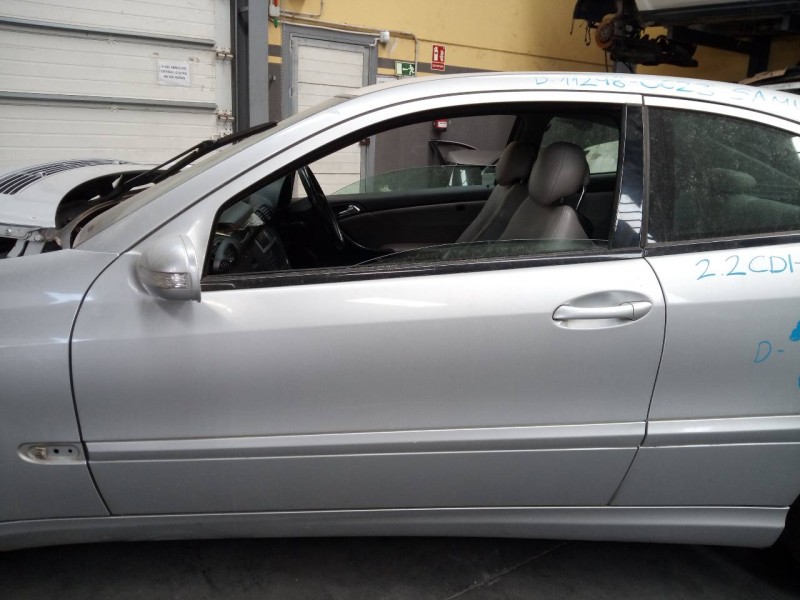 Recambio de puerta delantera izquierda para mercedes-benz clase c (w203) sportcoupe c 220 cdi (la) (203.708) referencia OEM IAM 
