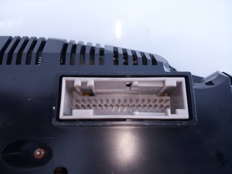 Recambio de cuadro instrumentos para audi a4 ber. (b8) s line sportpaket / plus referencia OEM IAM   E2-A1-24-3