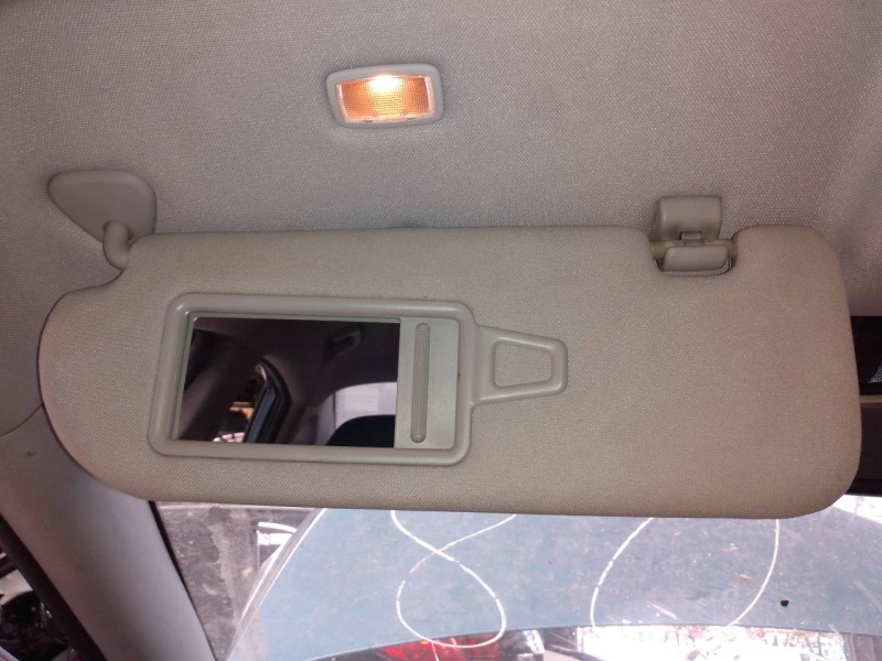 Recambio de parasol izquierdo para hyundai i40 tecno blue referencia OEM IAM   