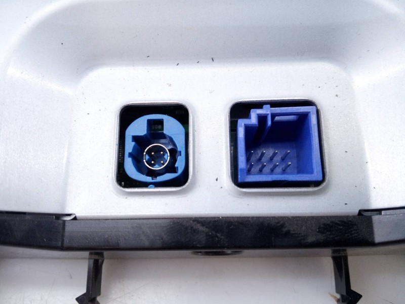 Recambio de sistema navegacion gps para mercedes-benz clase c (w205) familiar avangarde referencia OEM IAM A2059005915 A20590322