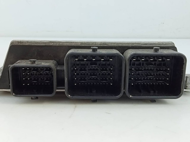 Recambio de centralita motor uce para peugeot 208 active referencia OEM IAM 9811545080  E3-B2-25-3