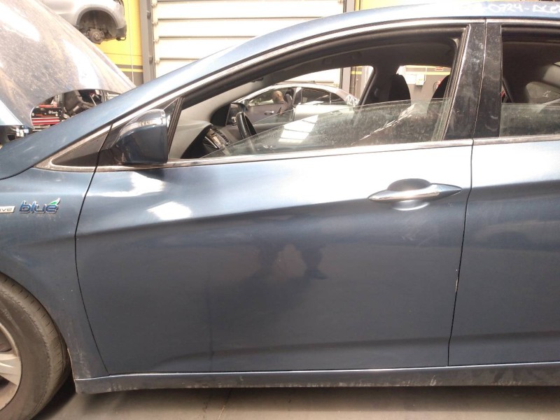 Recambio de puerta delantera izquierda para hyundai i40 tecno blue referencia OEM IAM   