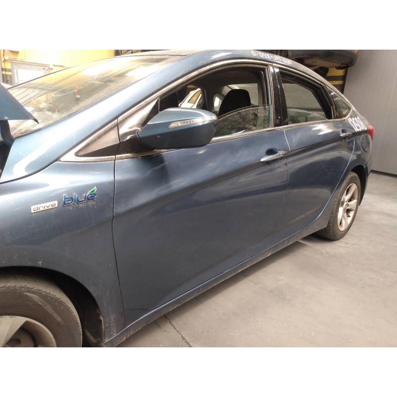 Recambio de puerta delantera izquierda para hyundai i40 tecno blue referencia OEM IAM   