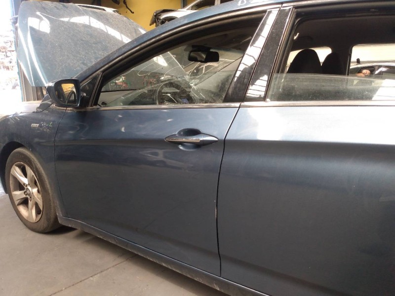 Recambio de puerta delantera izquierda para hyundai i40 tecno blue referencia OEM IAM   