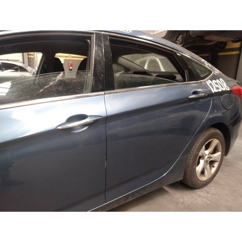 Recambio de puerta trasera izquierda para hyundai i40 tecno blue referencia OEM IAM   
