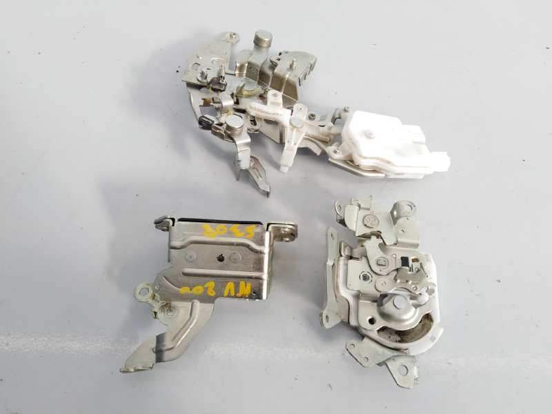 Recambio de cerradura puerta trasera derecha para nissan nv 200 (m20) kasten comfort referencia OEM IAM   E2-A4-61-1