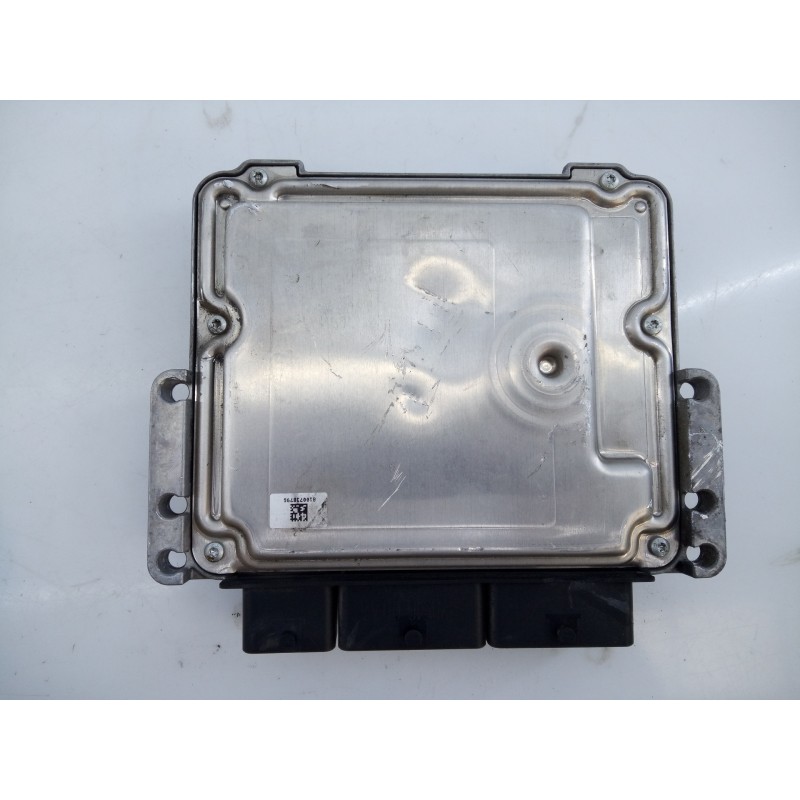Recambio de centralita motor uce para dacia sandero stepway referencia OEM IAM 237106319R 0281032811 E2-A1-30-1