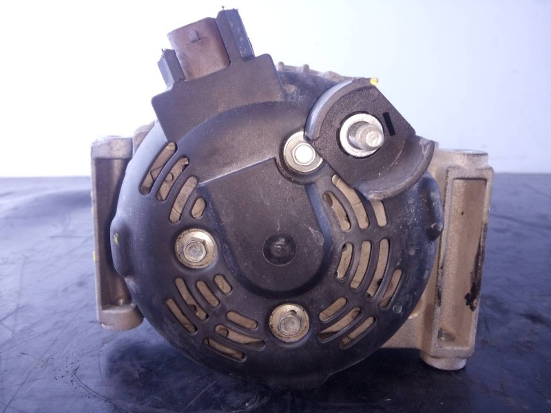 Recambio de alternador para opel insignia grand sport referencia OEM IAM 13587304 MS1042118550 P3-B5-27-1
