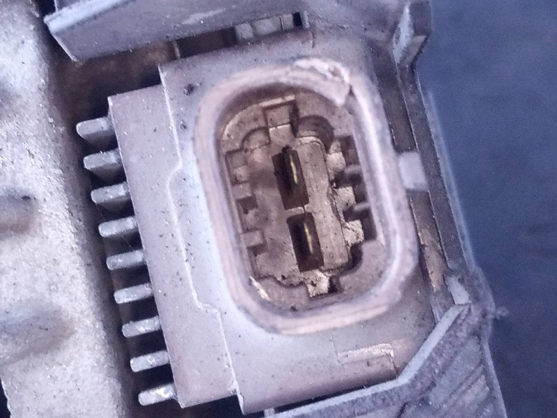 Recambio de alternador para opel insignia grand sport referencia OEM IAM 13587304 MS1042118550 P3-B5-27-1