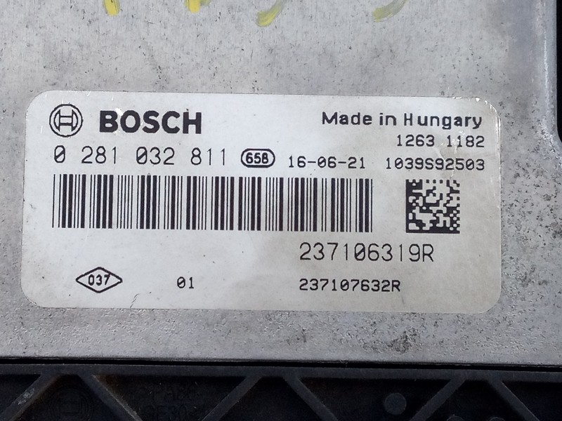 Recambio de centralita motor uce para dacia sandero stepway referencia OEM IAM 237106319R 0281032811 E2-A1-30-1