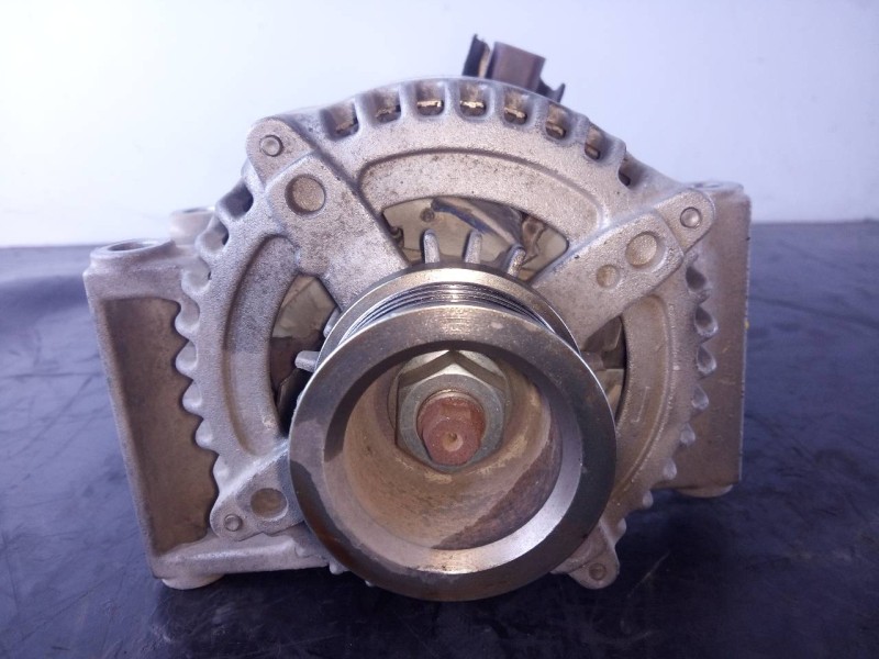 Recambio de alternador para opel insignia grand sport referencia OEM IAM 13587304 MS1042118550 P3-B5-27-1