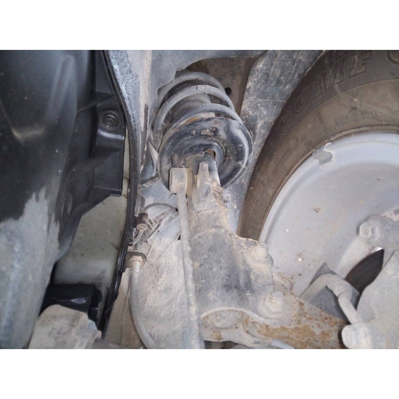Recambio de amortiguador delantero izquierdo para kia sportage drive 4x4 referencia OEM IAM   