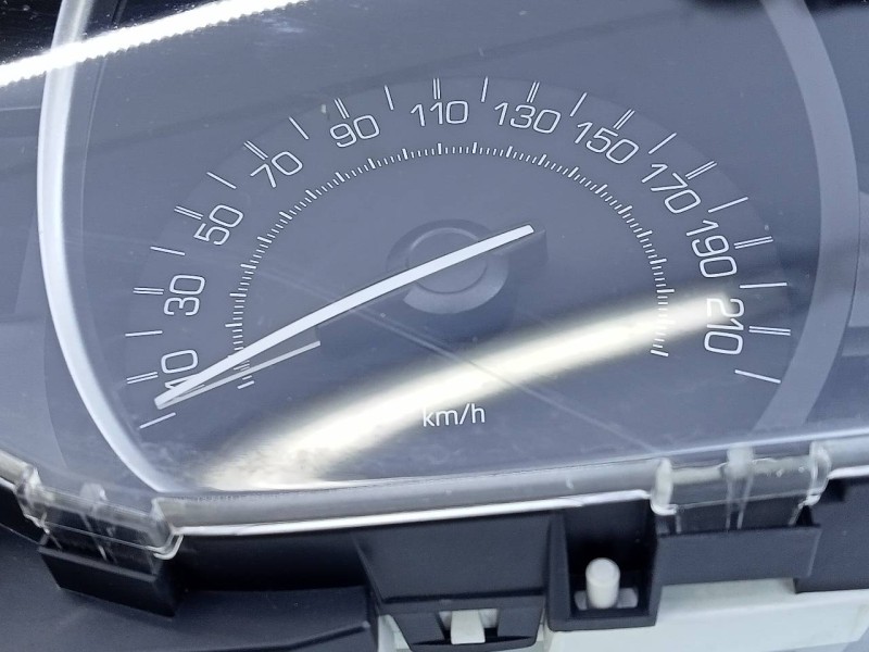 Recambio de cuadro instrumentos para peugeot 208 active referencia OEM IAM 9813848780  E3-B2-23-3