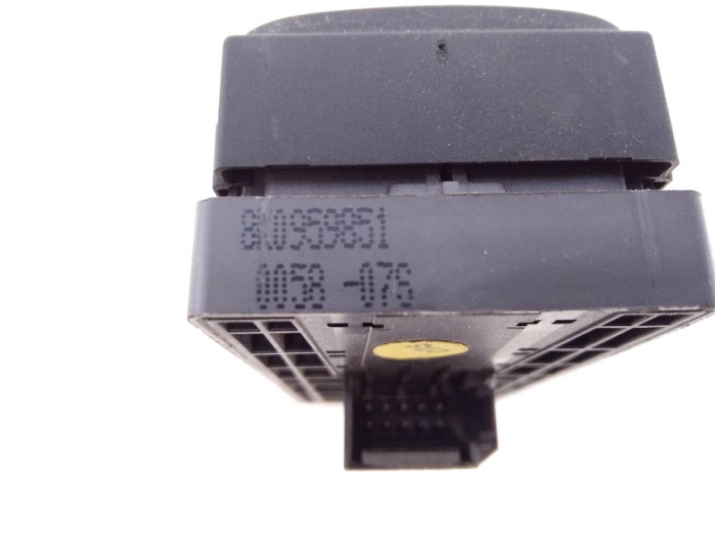 Recambio de mando elevalunas delantero izquierdo para citroën jumper pritsche 33 l1 bluehdi 130 referencia OEM IAM 8K0959851 005