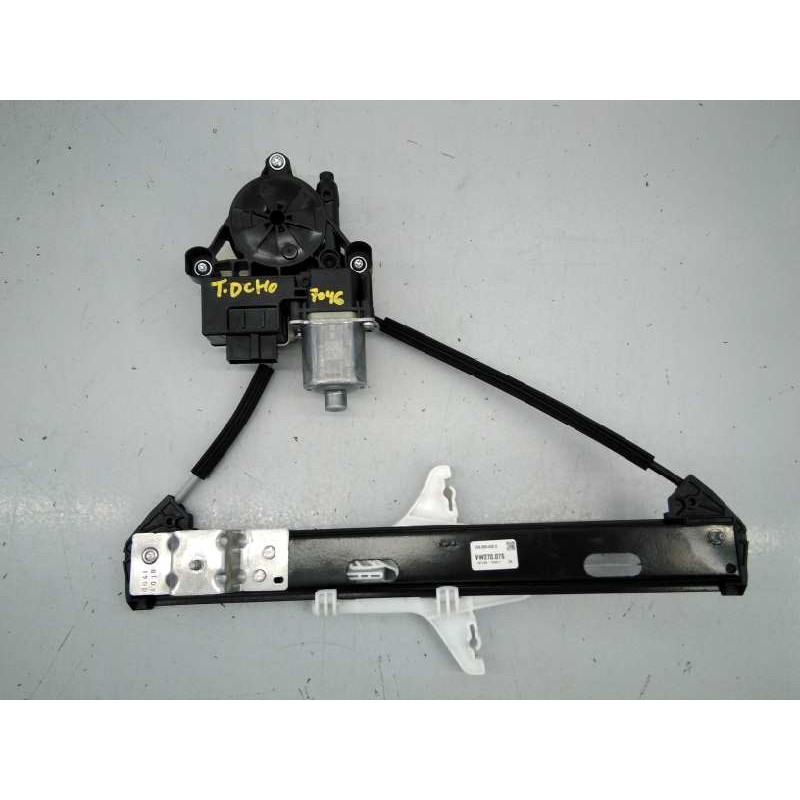 Recambio de elevalunas trasero derecho para volkswagen polo advance referencia OEM IAM 2G6839462C 5Q0959812D E1-B6-46-1