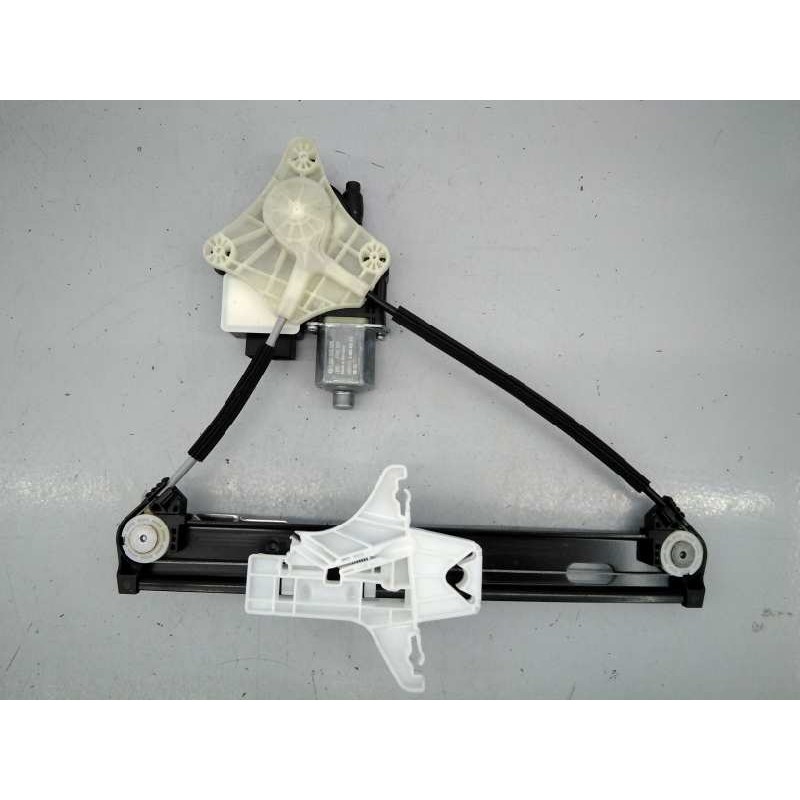 Recambio de elevalunas trasero izquierdo para volkswagen polo advance referencia OEM IAM 2G6839461C 5Q0959811D E1-B6-46-1