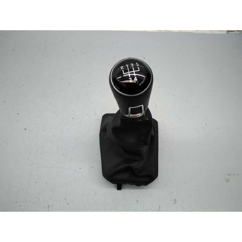 Recambio de pomo palanca cambio para volkswagen polo advance referencia OEM IAM 2G1711113BMIT  E2-A1-2-8