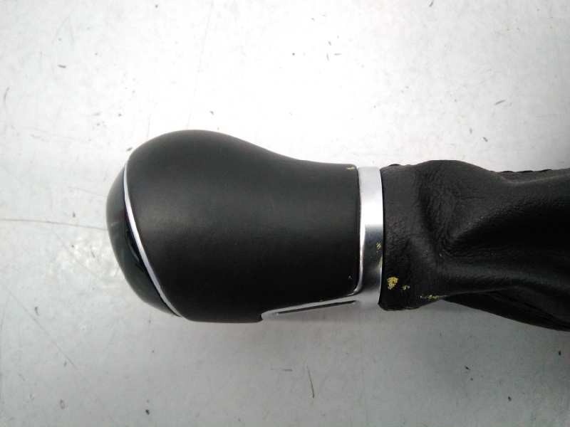 Recambio de pomo palanca cambio para volkswagen polo advance referencia OEM IAM 2G1711113BMIT  E2-A1-2-8