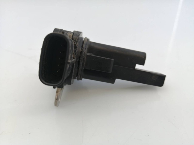 Recambio de caudalimetro para toyota land cruiser (j15) basis referencia OEM IAM 2220430020 1964005090 E3-A3-9-3