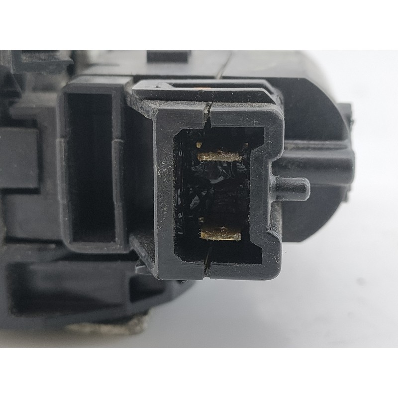 Recambio de cerradura puerta trasera derecha para dacia lodgy ambiance referencia OEM IAM   E1-A1-40-1