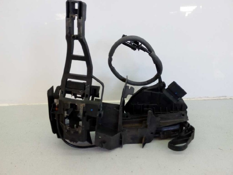 Recambio de cerradura puerta delantera derecha para ford focus turn. (cb8) titanium referencia OEM IAM BM5AA21812BC 921760102 E2