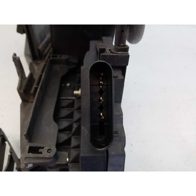 Recambio de cerradura puerta delantera derecha para ford focus turn. (cb8) titanium referencia OEM IAM BM5AA21812BC 921760102 E2