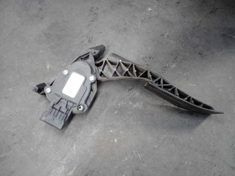 Recambio de pedal acelerador para opel insignia berlina excellence referencia OEM IAM 13237352 6PV00976500 