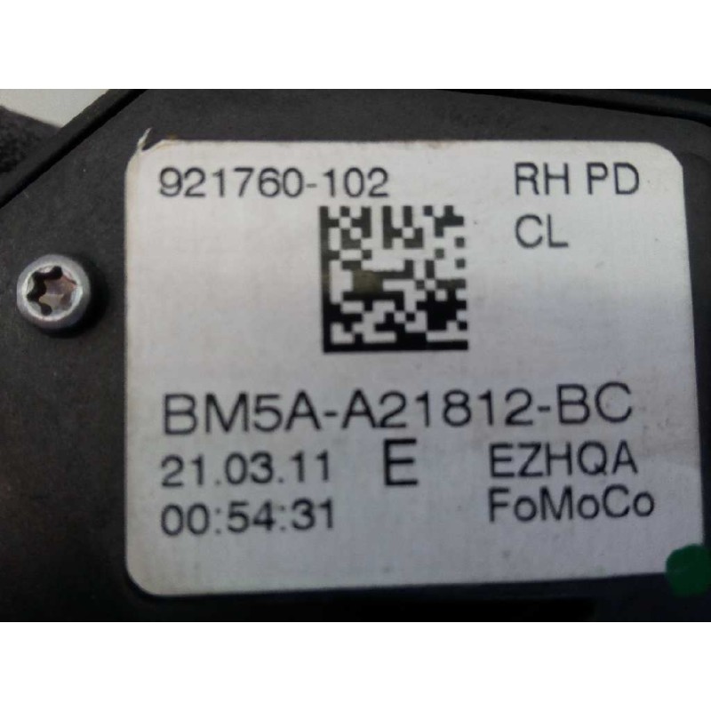 Recambio de cerradura puerta delantera derecha para ford focus turn. (cb8) titanium referencia OEM IAM BM5AA21812BC 921760102 E2