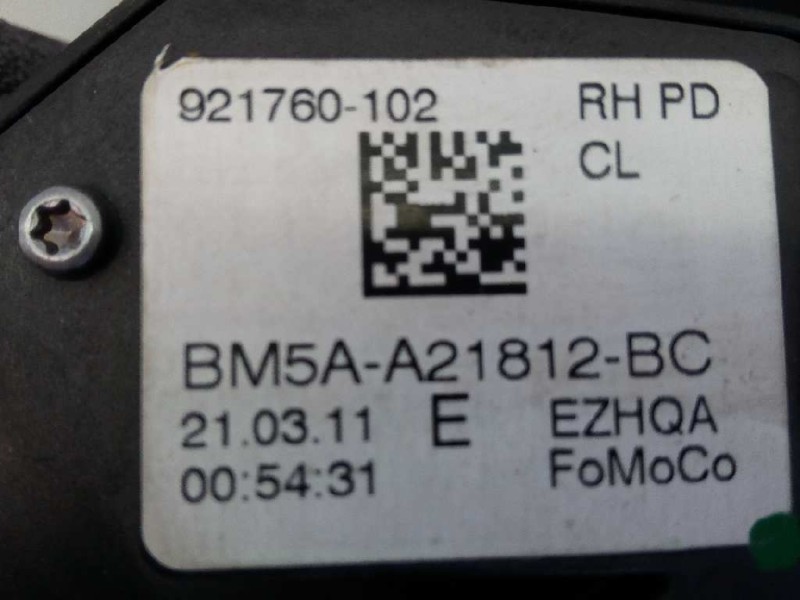 Recambio de cerradura puerta delantera derecha para ford focus turn. (cb8) titanium referencia OEM IAM BM5AA21812BC 921760102 E2