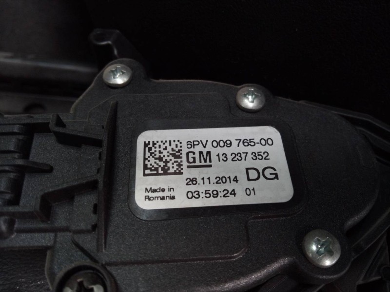 Recambio de pedal acelerador para opel insignia berlina excellence referencia OEM IAM 13237352 6PV00976500 