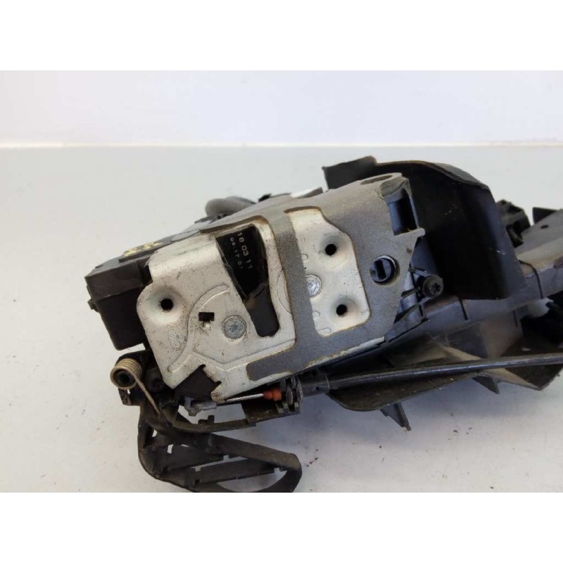 Recambio de cerradura puerta delantera derecha para ford focus turn. (cb8) titanium referencia OEM IAM BM5AA21812BC 921760102 E2